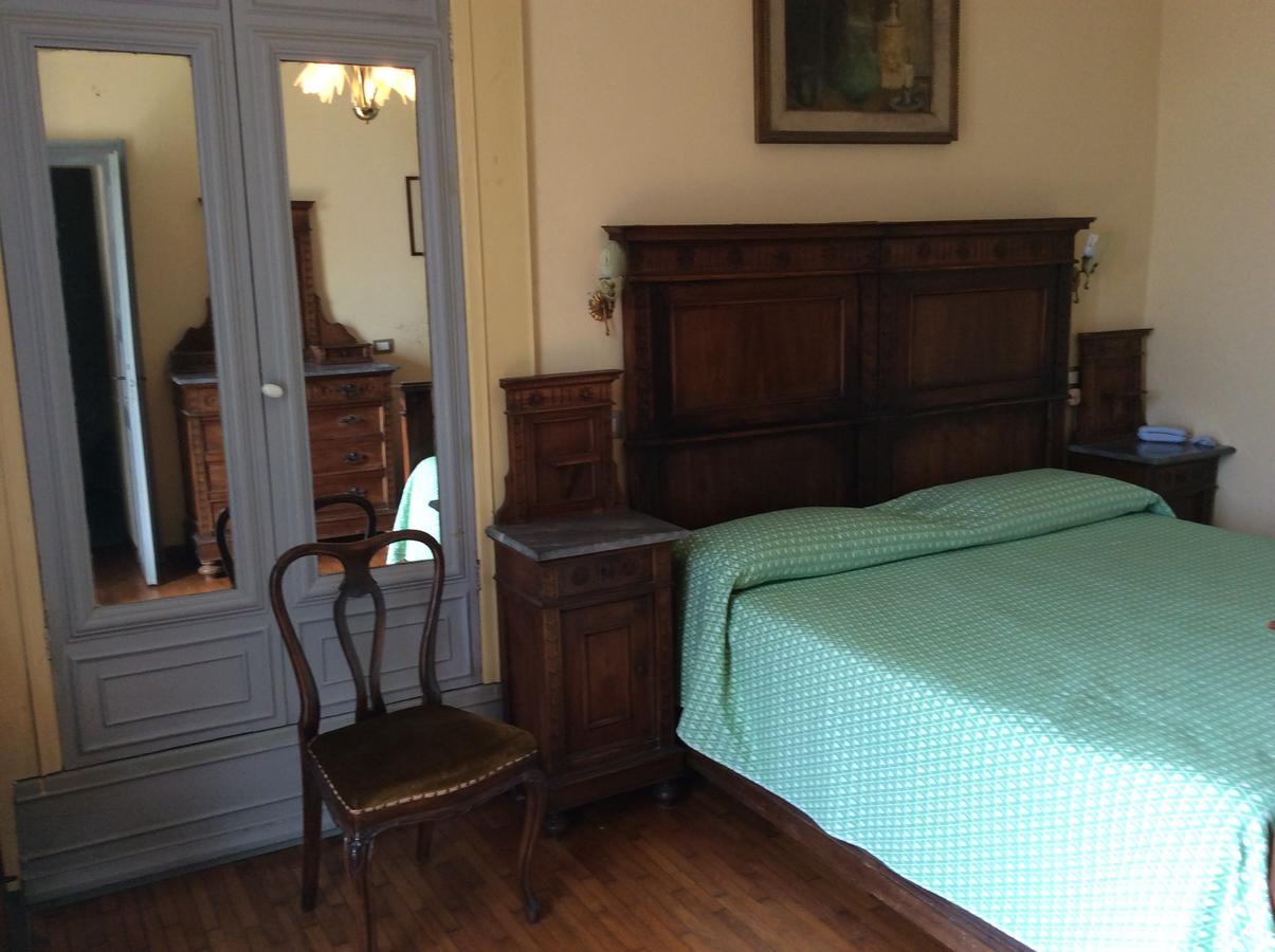 Hotel Villa Della Quercia Verbania Extérieur photo